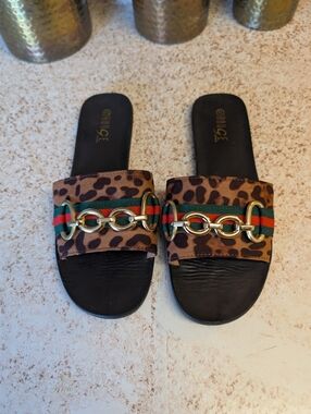 Womens Leopard Red/Green Slide  With Chain Size 11